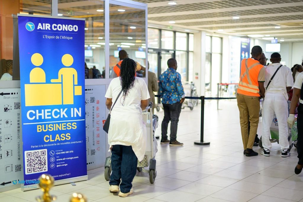 Comptoir d’enregistrement Air Congo « Check-in »